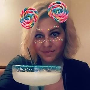 Meet your Posher, Tanya